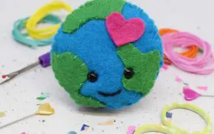 EARTH LOVE Felt Sewing Kit